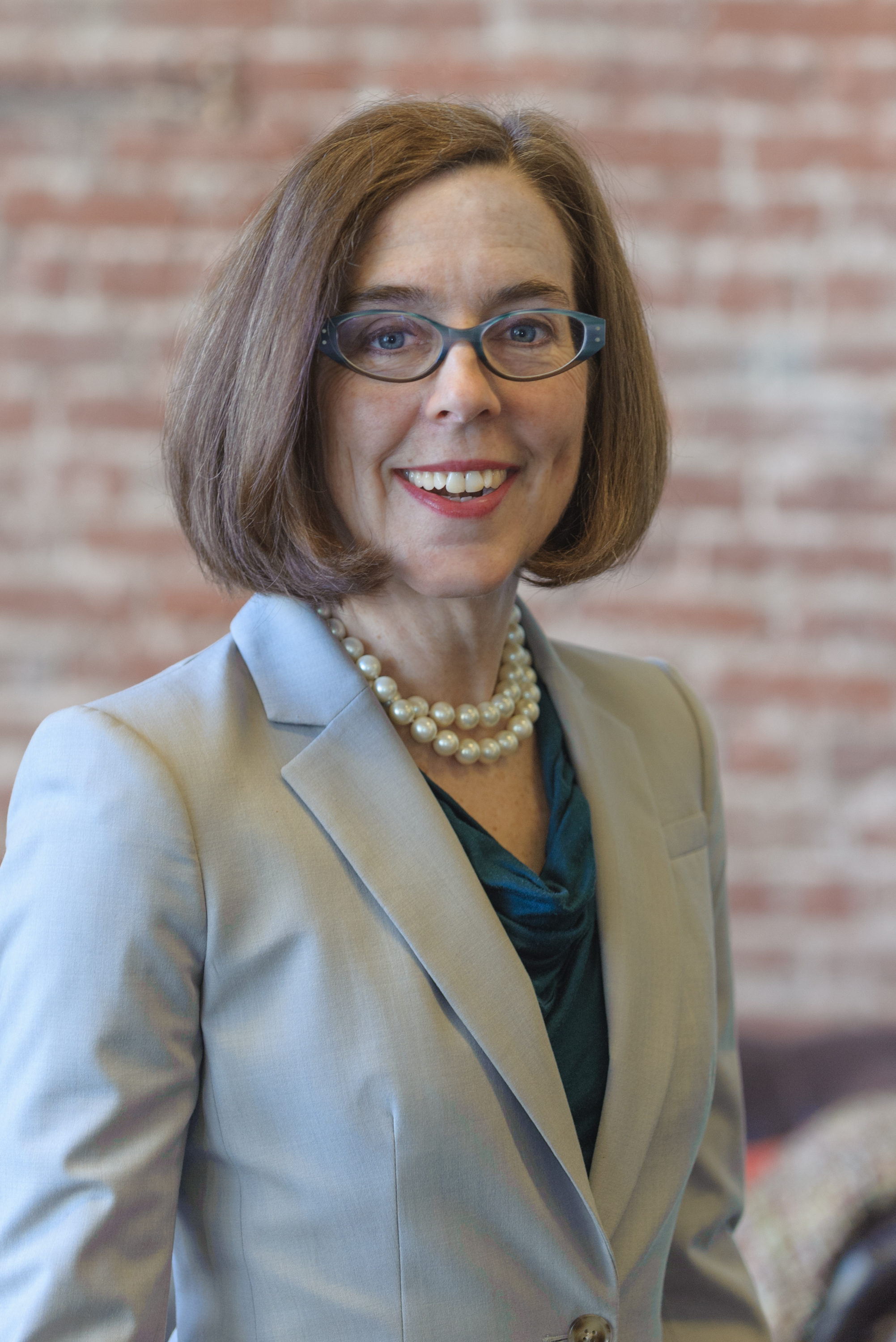 Govenor Kate Brown